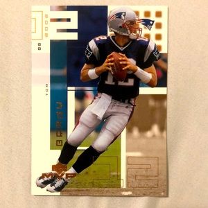 Tom Brady QB Football Card Upper Deck #137 2002 MVP